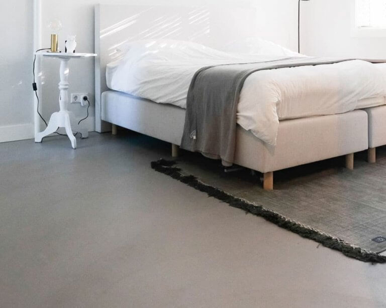Basebeton-by-Luxury-Ciment-Traumhaft-Fur-Dein-Schlafzimmer-Gallery-Image-1